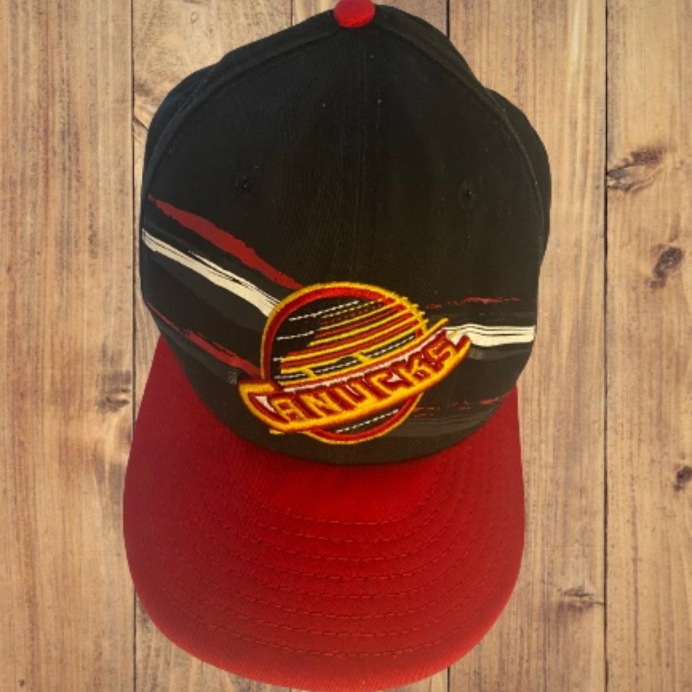 Vancouver Canucks New Era Vintage Hockey Multicolor Snapback Adjustable